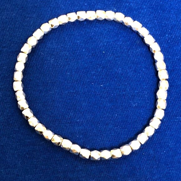 5/$50 Costume Jewelry Silver Bracelet - NWOT - Picture 2 of 2